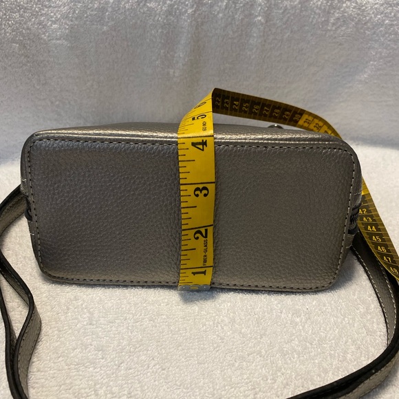Treska Stylish Silver Metallic Crossbody Bag - Picture 7 of 7